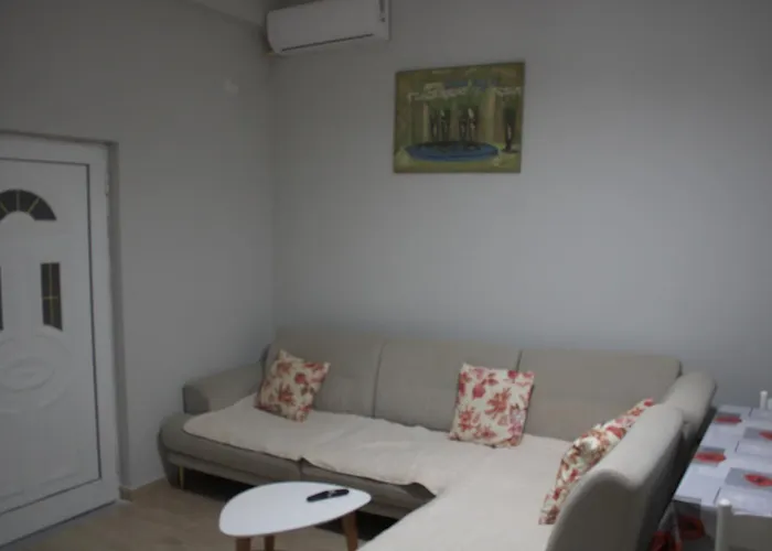 Luiza\'S Apartments